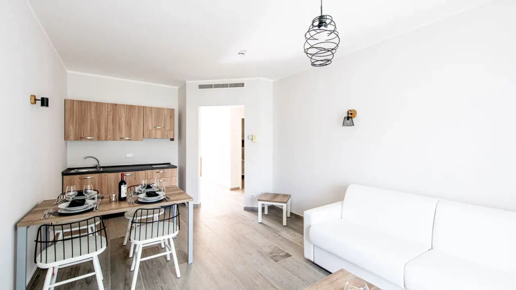 New Three-Bedroom Apartment Deluxe